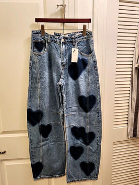 NWT Forever 21 Heart Graphic Jeans